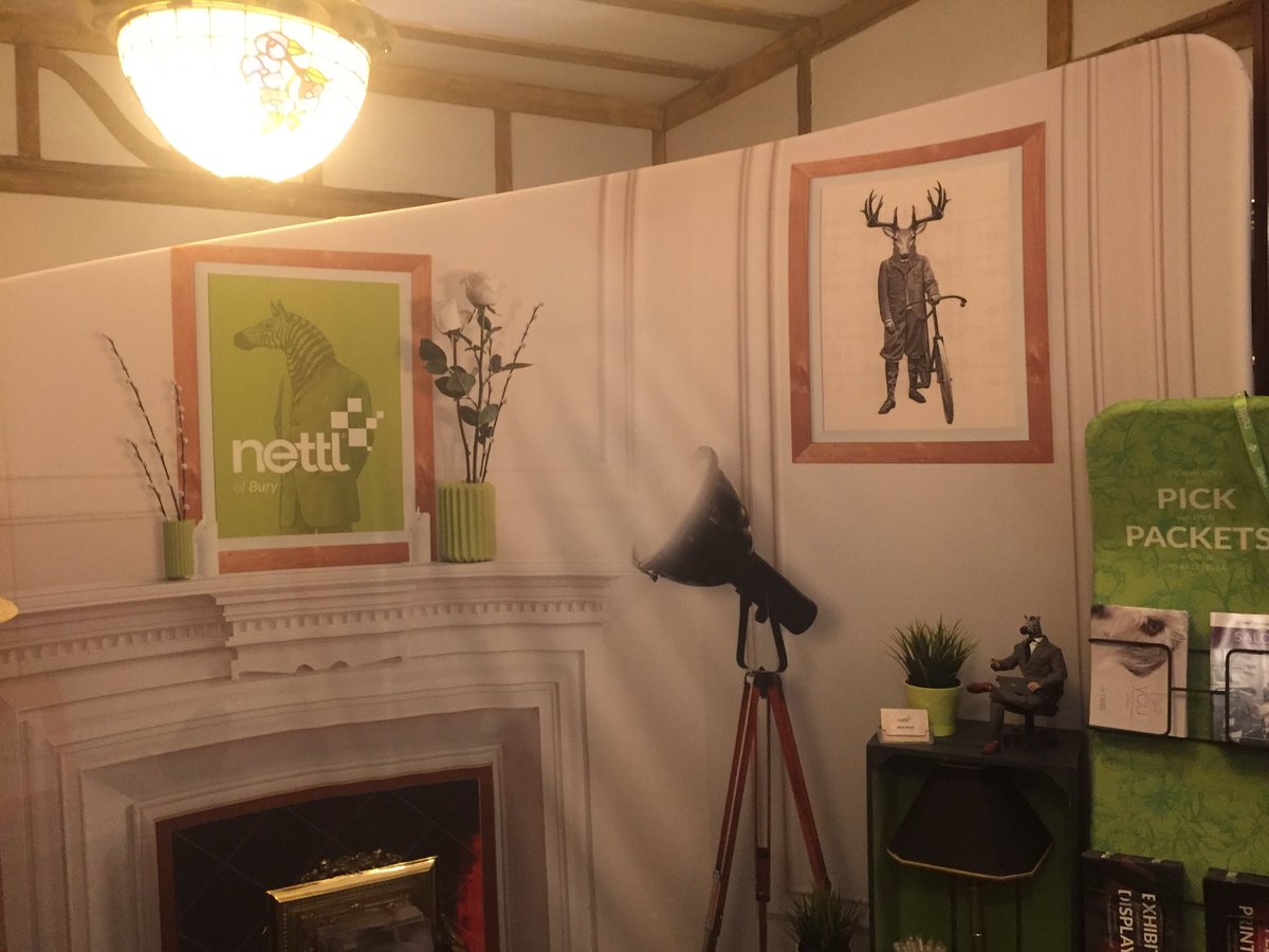 markjhooper's tweet photo. So very, very impressed with the team &amp; workspace at @NewtonsCoWo / as from now part of the growing @indycube network as @icNewtonsBury.

Follows on from yesterday’s launch of @icHackOldham 

Hope tonight’s launch goes well!

#MCR #Bury #Oldham https://t.co/gIGg88oqUL