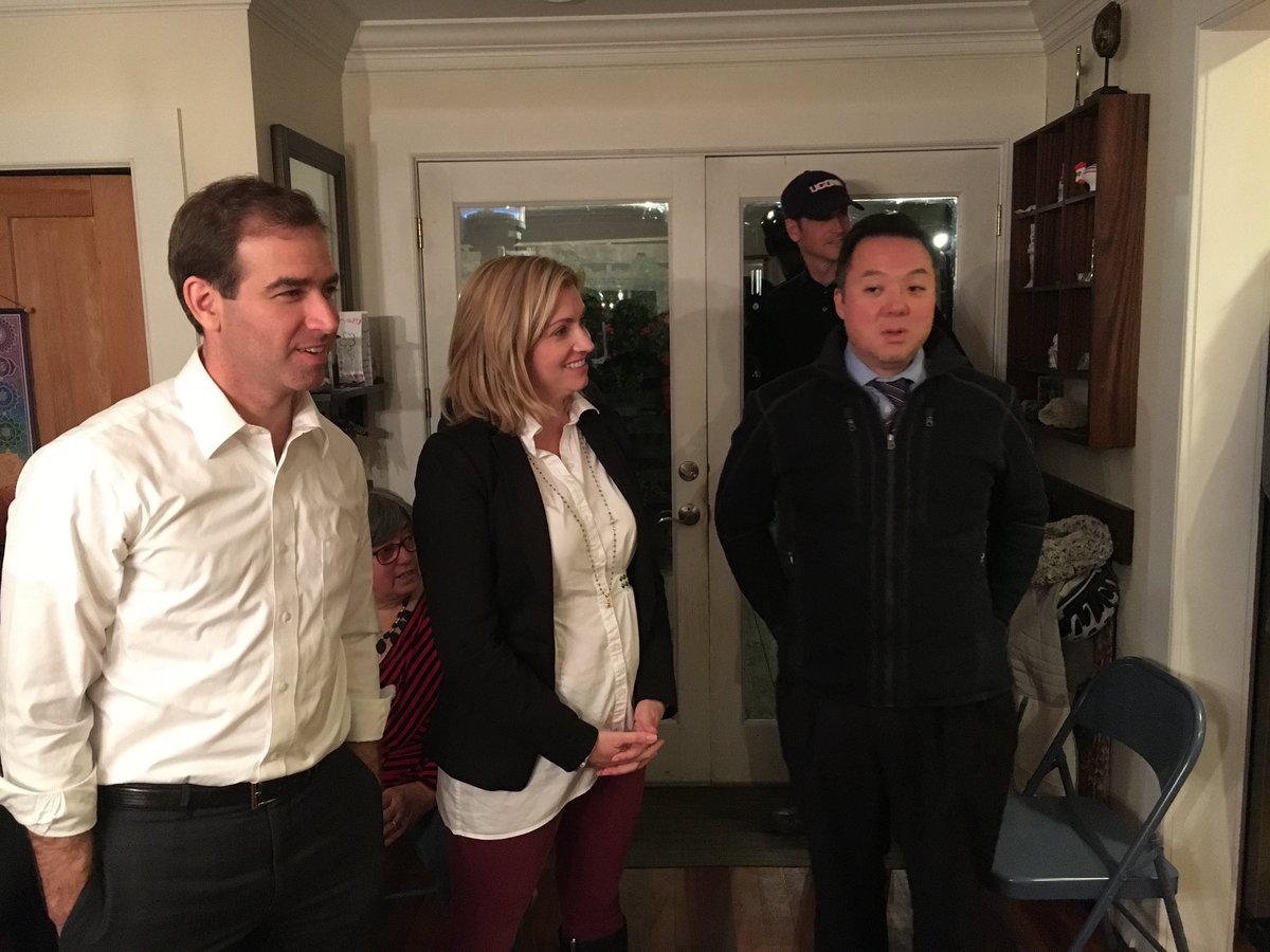 TeamEleni's tweet photo. Packed house in Collinsville last night with @WilliamTongCT and @MayorBronin — voters asking great questions about family separations, women’s reproductive health, and the state of education in Connecticut. 19 days until Election Day. Get out there and meet your candidates. https://t.co/YCnaV1uxl1