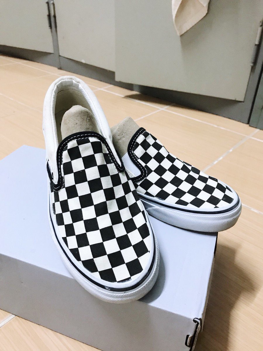 Jadai07's tweet photo. #ส่งต่อรองเท้า VANS SlipOn Classic 💯👟
สภาพดี ไม่มีรอยเปื้อน  ซื้อมา1880 ส่งต่อตามสภาพการ���ช้งาน 750รวมส่งems
Size : US 7.0 23.5 cm
พร้อมส่งนะคะ สนใจสอบถามได้ค่ะ
Line : Jane.jjrts
#รองเท้ามือสอง #สภาพดี #รองเท้าแวน #สลิปออนมือสอง #ส่งต่อ #มือสอง #สภาพดี #VANS #รองเท้าผ้าใบ https://t.co/YN080C4vys