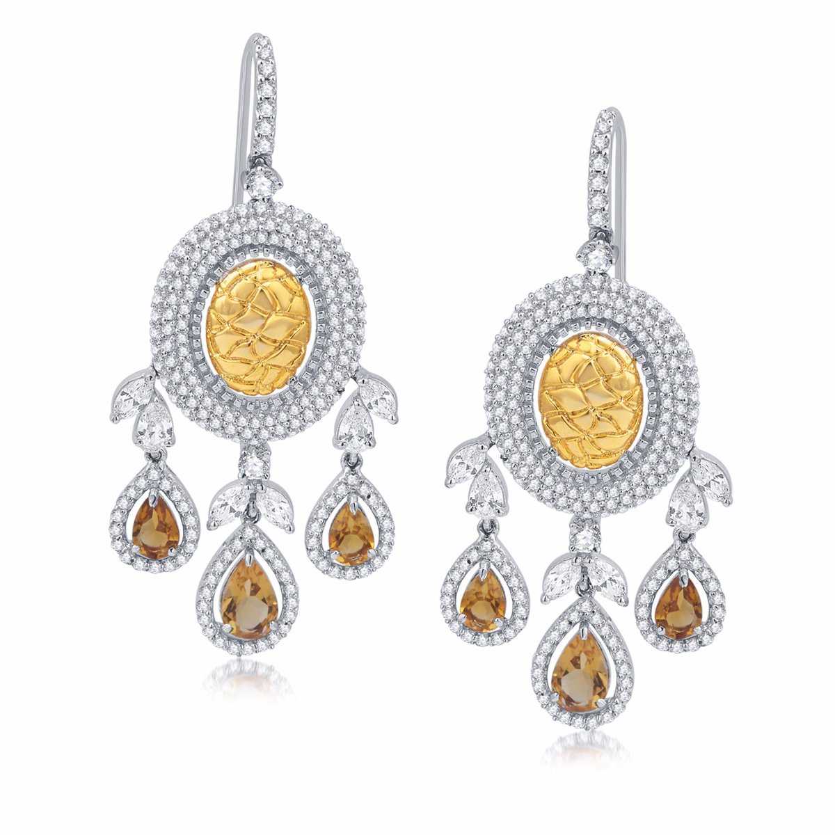 WeddingTimesTOI's tweet photo. Have a sparkling Dussehra with these ornaments!
#aisshpragemsandjewels #diacolor #adawna #jewellery #goldjewellery #weddingjewellery #wedding #jewelleryinspo #instajewellery #igjewellery #igers https://t.co/3GDw5DdCSS