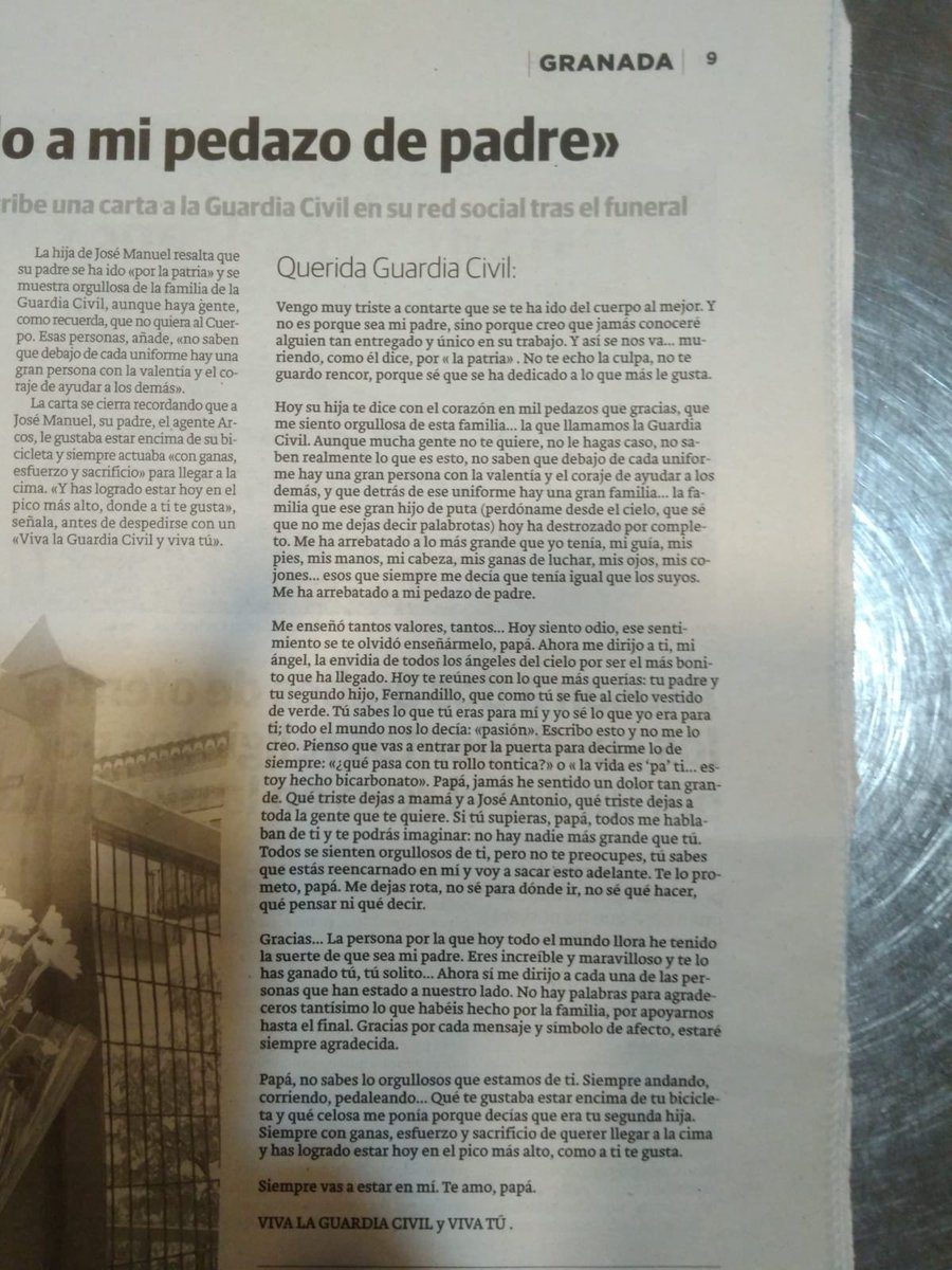 polilla_88's tweet photo. Mientras que algunos nos quieren expulsar de ciertos territorios y otros se esconden detrás de un nick para decir salvajadas, la Guardia Civil trabaja desde el silencio y dando incluso hasta la vida por este país llamado España. Orgulloso de pertenecer a esta INSTITUCIÓN. https://t.co/CeEkDOamea