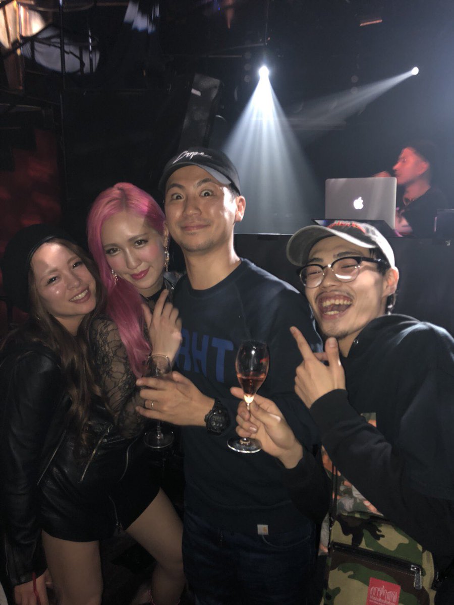 djyazjapan's tweet photo. 昨夜の #LEGIT_VUENOS 祝ってくれた皆さんありがとうございました😆朝まで楽しくナイスなパーティーでした👍 https://t.co/9AJRztRHMd
