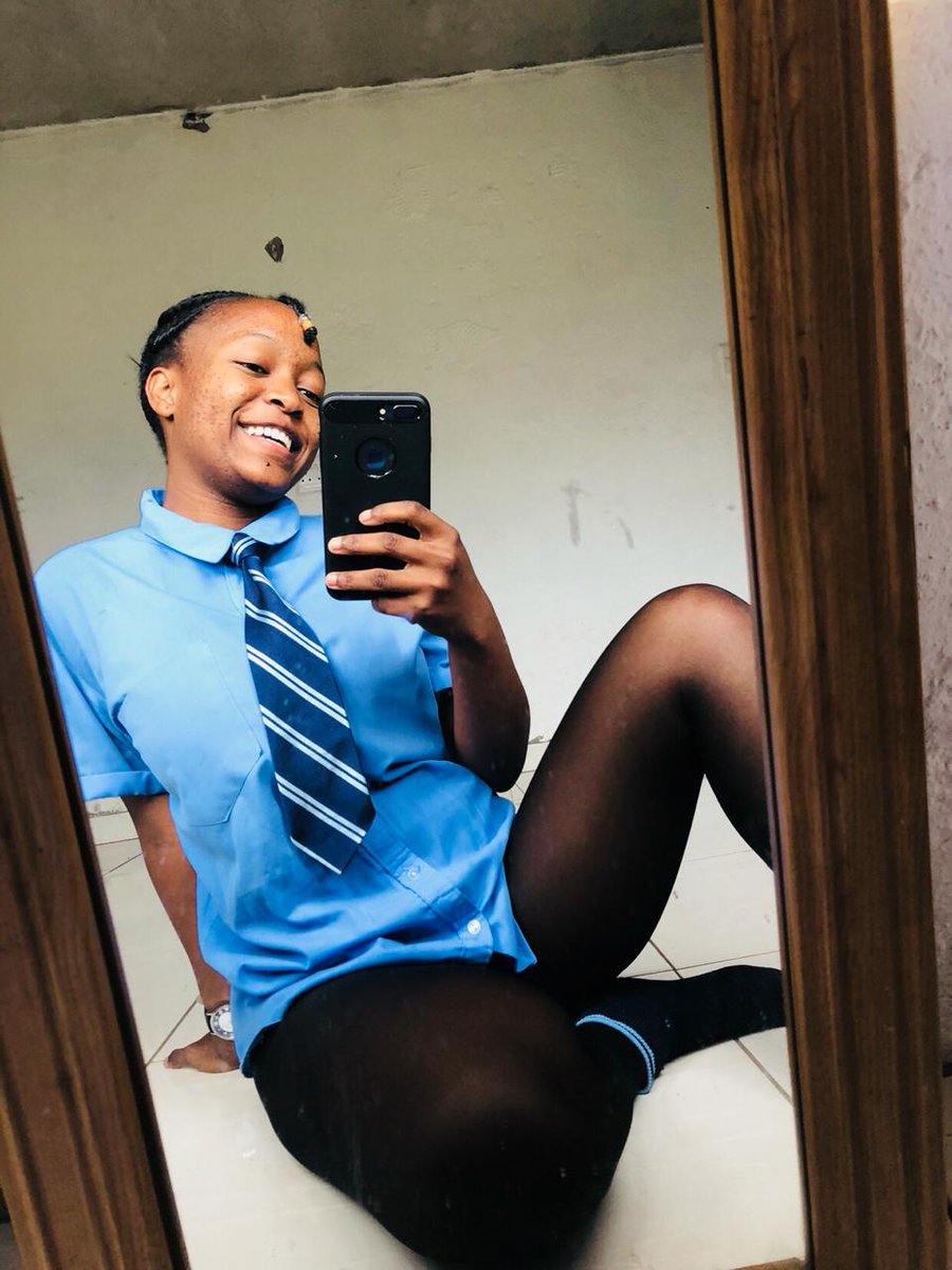 BeingSihle's tweet photo. Chasing Madiba https://t.co/rwLQdNQrIY