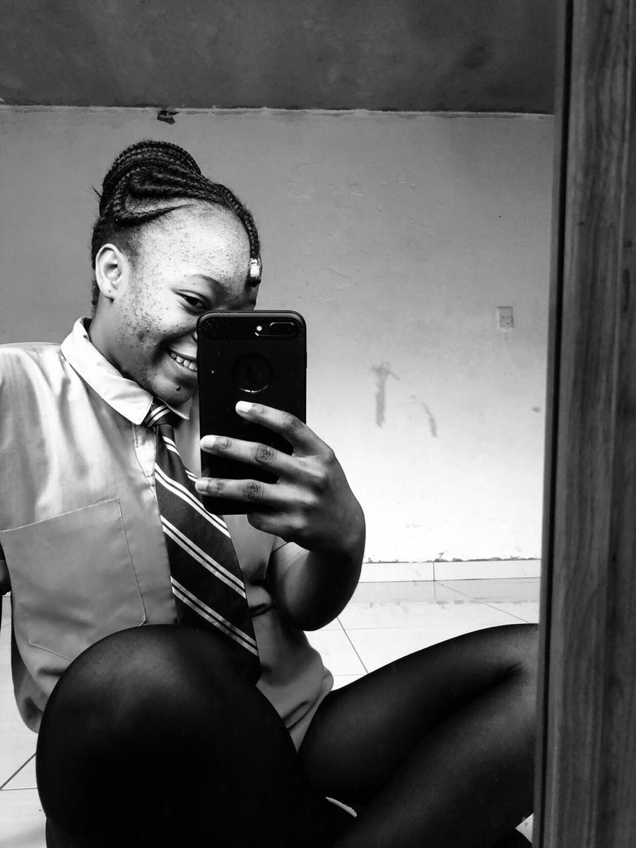 BeingSihle's tweet photo. Chasing Madiba https://t.co/rwLQdNQrIY