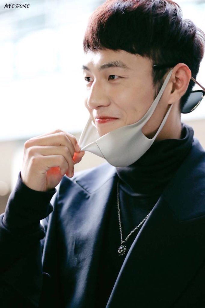skykim0113's tweet photo. 목폴라와 코트 밍의 계절이 왓구나 ㅠㅠㅠ https://t.co/EoTWjQFqGN