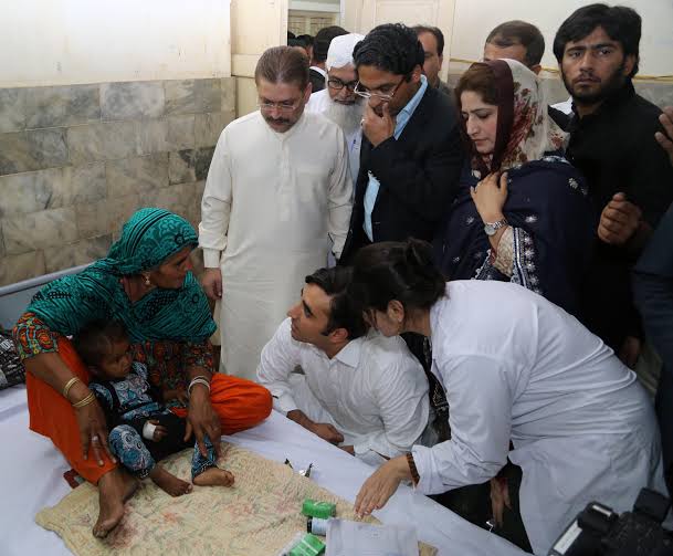 KhalikKohistani's tweet photo. Feel the difference. How people rules and claims about Austerity. They askd vote for building #NayaPakistan and #NoVIPprotocol, #Merit #Equality, #NoIMF. But. See #Khalifa for Riyasat Madina. @BBhuttoZardari @BakhtawarBZ @AseefaBZ @ShahNafisa @Sadiajavedppp @omar_quraishi https://t.co/kcqDKL2eC0