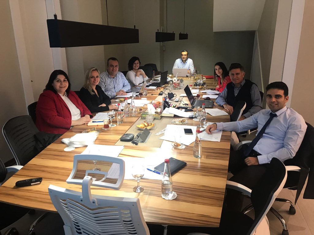 ist_icg's tweet photo. Türkiye Sağlık Politikaları Enstitüsü'nün çok değerli uzmanları Serbay Bahçeci , elif islek ve Yonca Özatkan, Archem'in sahibi sayın Dr. Salih Uca ve lider takımıyla İnvitrodiagnostik sektörüyle ilgili analiz ve istişarede bulunduk.  @drysilay @ist_icg https://t.co/Hp1vkN0AmG