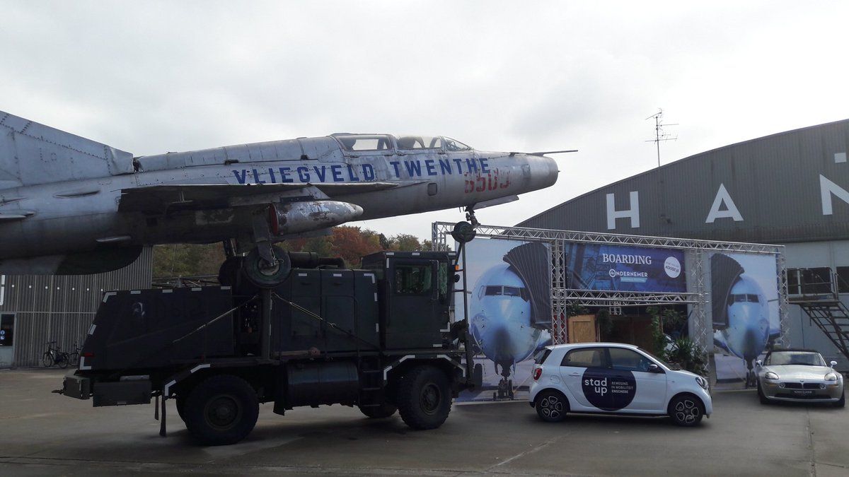 Ruim op tijd op <a href="/twenteairport/">Twente Airport</a> om te boarden voor businesstrip naar ondernemersland. #DOBF18 ; straks begroet gezagvoerder <a href="/MarthaRiemsma/">Martha Riemsma</a> de passagiers.