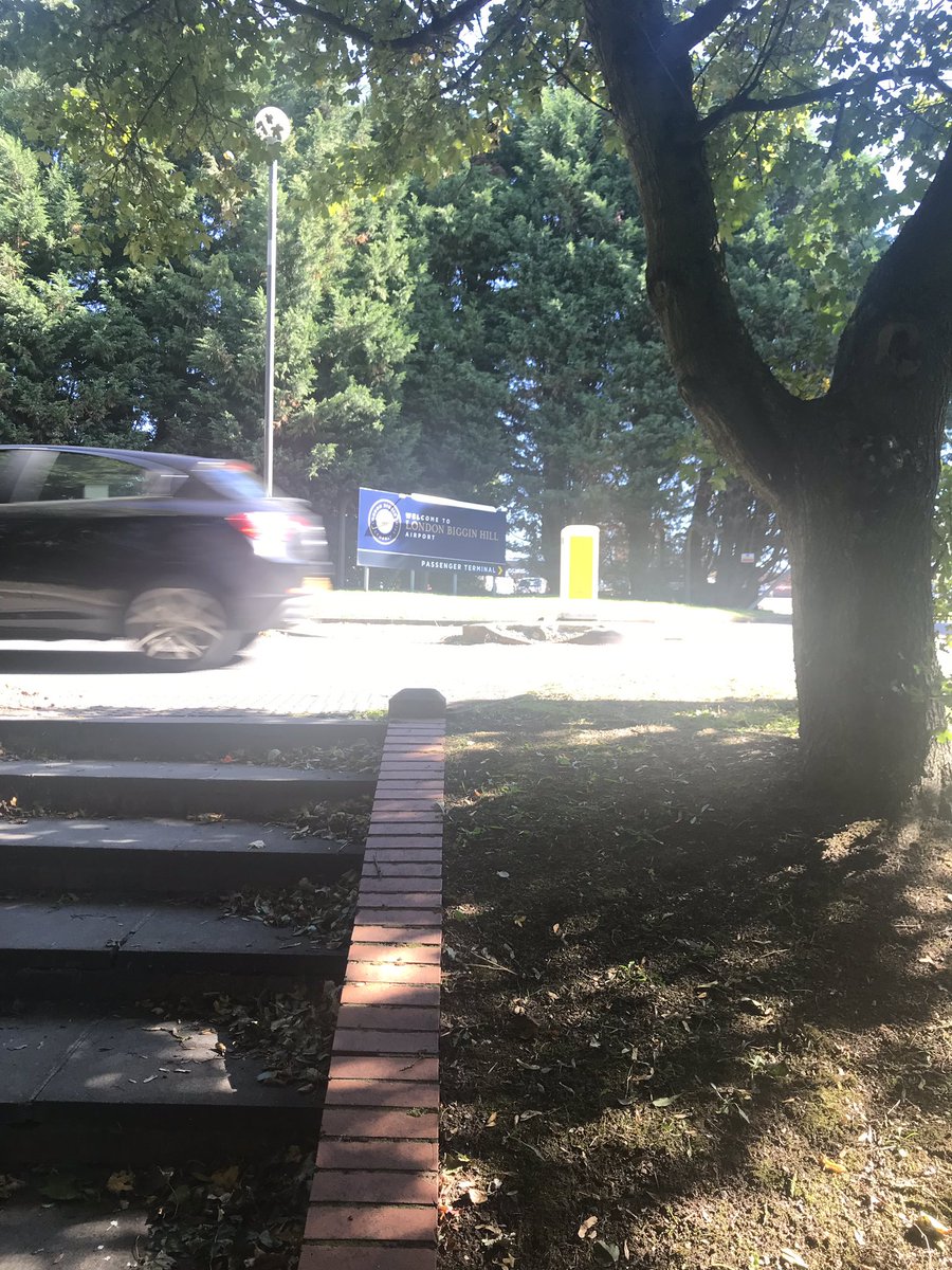 ec_road's tweet image. Apparently these stairs are ok for disabled road users and cyclists to use on this route being audited? 👀🙈 #roadsafety #cycleroute #roadsafetyaudit