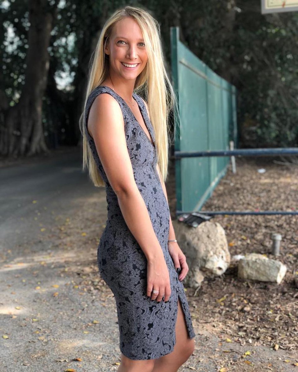 SarahLydi's tweet photo. Wedding!(not mine, hey) #selfie #wedding #happy #bigevent #friend #style #me #myself #lastnight #AboutLastNight #fun https://t.co/XrKixZVrFb