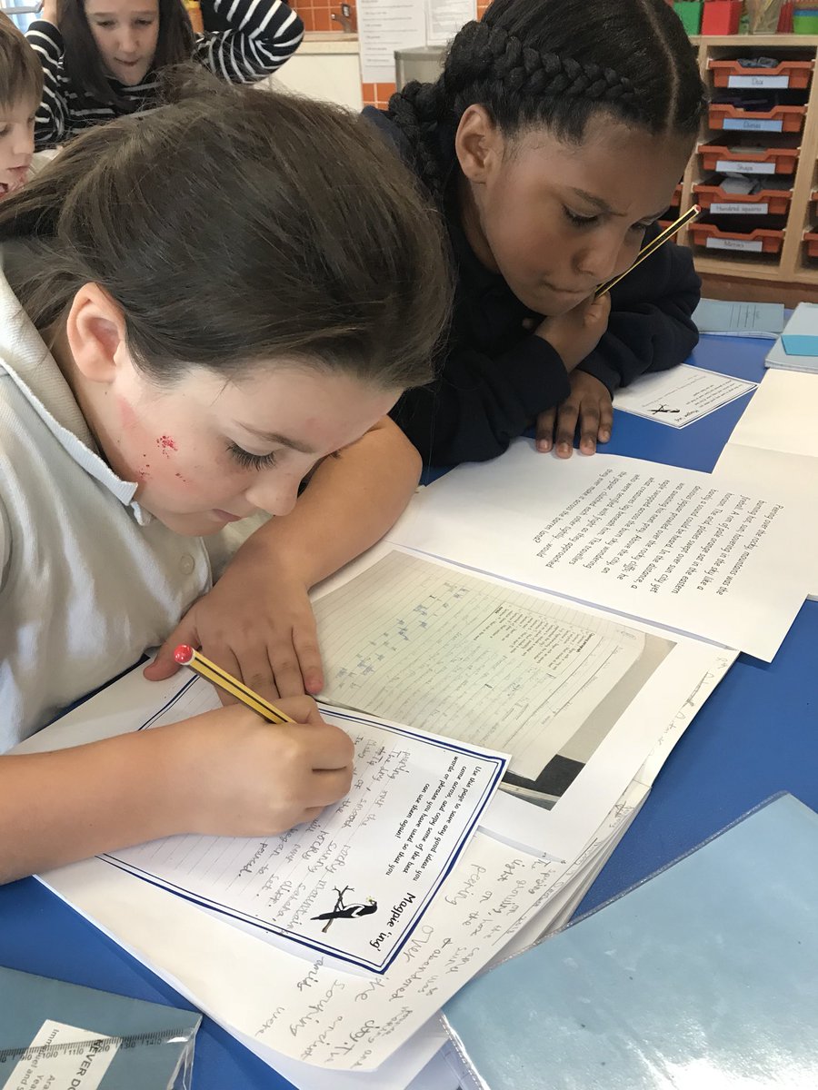 immanuelprimary's tweet image. Working hard in Year 4 this morning getting ideas for their ✍️ ! #magpieideas #settingdescription