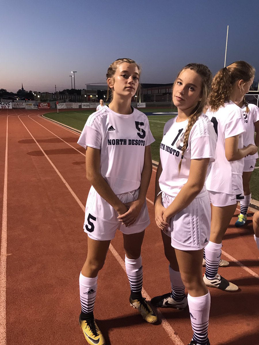charlovesrob's tweet photo. One of my favs from freshman year❤️⚽️ https://t.co/rKhrUnePgw