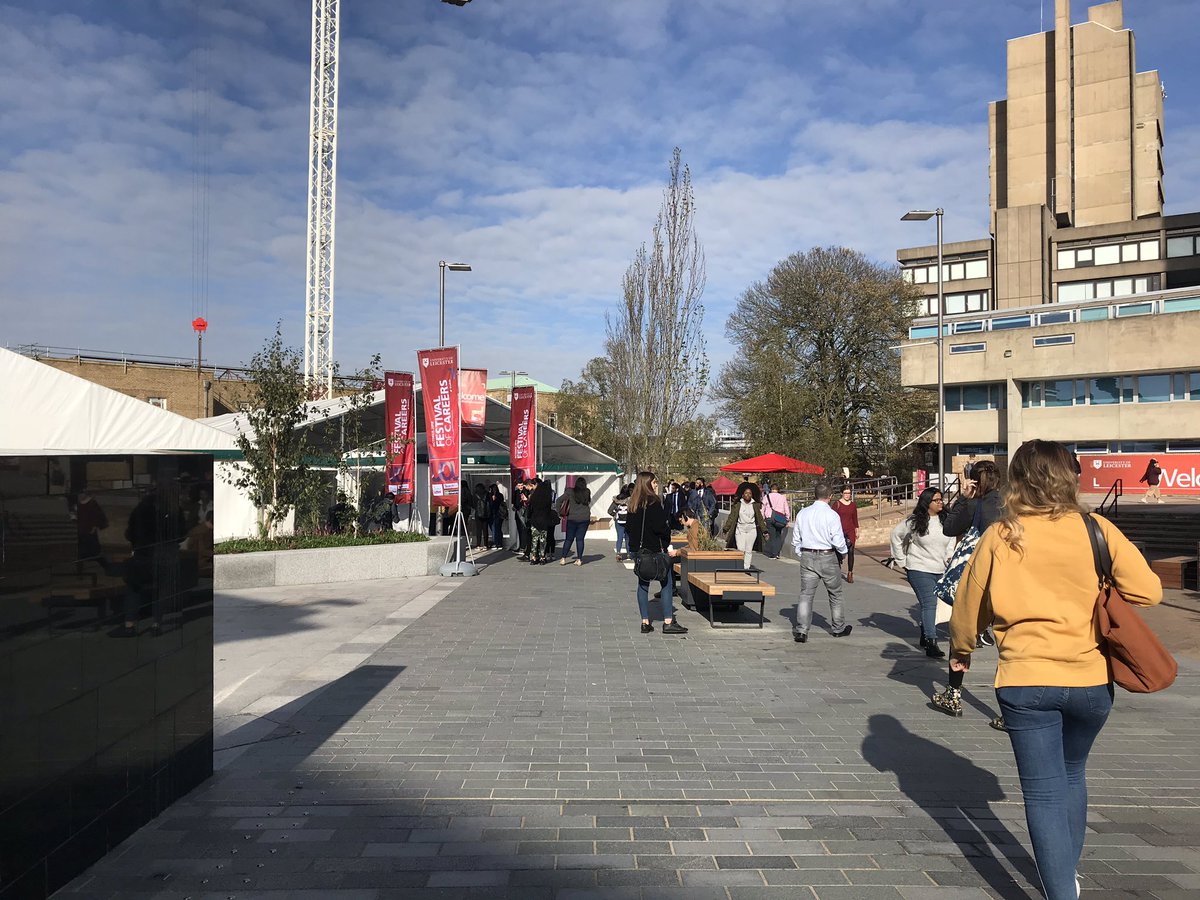 coloursofemily's tweet photo. Beautiful day in Leicester, at the careers fair hunting for future healthcare scientists! Come say hi! #helloleicester #festivalofcareers #HealthCareScience #MedicalPhysics #futureHCS #NHS @NSHCS https://t.co/f36OTKFc6q