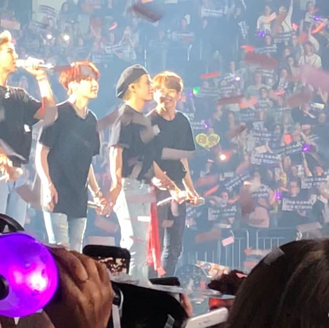 jktae93's tweet photo. Two screenshots from last night concert in Berlin. My taekook heart is melting! That smile! 😍💜 #btsinberlin #taekook #vkook #jungkook #taehyung #btsworldtour #vbts #love https://t.co/RsAd6qAsM3