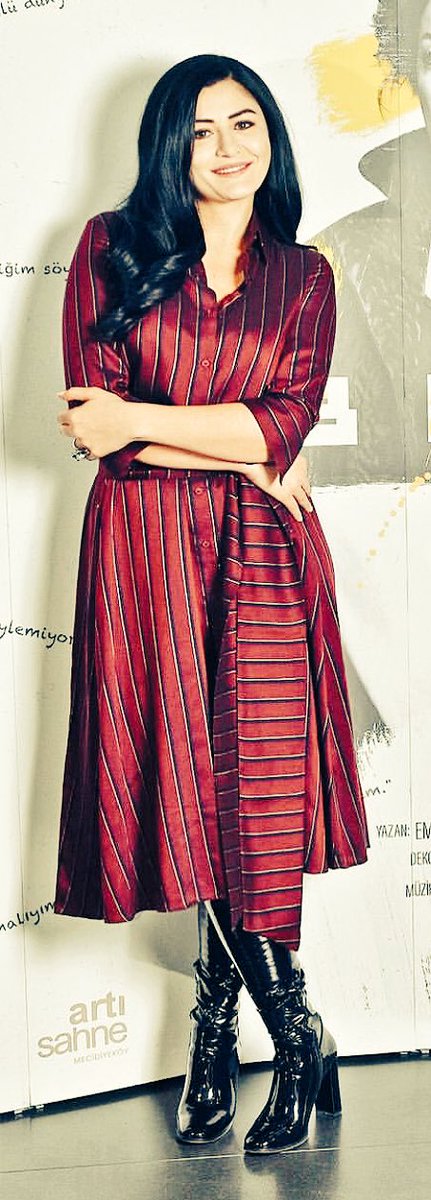 Amo sentir la vida que fluye a traves de mi
Amo tener esa conexion con el todo
Amo cada tiempo en silencio
Amo ser yo sin contratiempos
Amo saber que me basta mirar el cielo para sentirme inmensamente amada! #FelizJueves #DinastiaOtomana #Café 😘