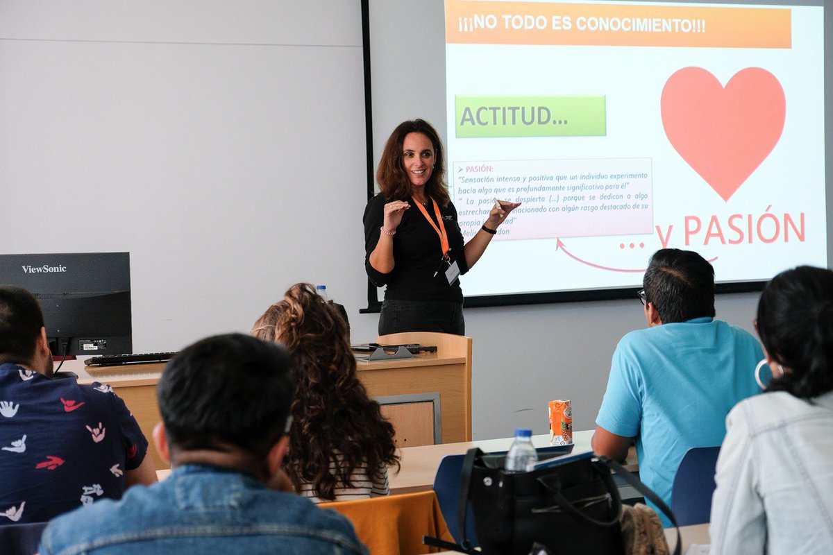FundacionMPG's tweet photo. #BeTalent con #ElevatorPitch: eres único y lo sabes pero… ¿sabes transmitirlo? Te ayudamos a elaborar una #presentación individual con gancho y capaz de atraer la atención del #reclutador más exigente. #PYXperienceAlgeciras|#Entrevista #CV #MarcaPersonal #Actitud #Pasión https://t.co/CfdcbrwTF7