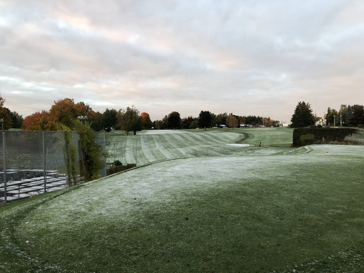NorthHaltonGolf's tweet photo. Currently under a snow/frost delay this morning. Next update will be at 10:30am. https://t.co/yHYAEJfXQC