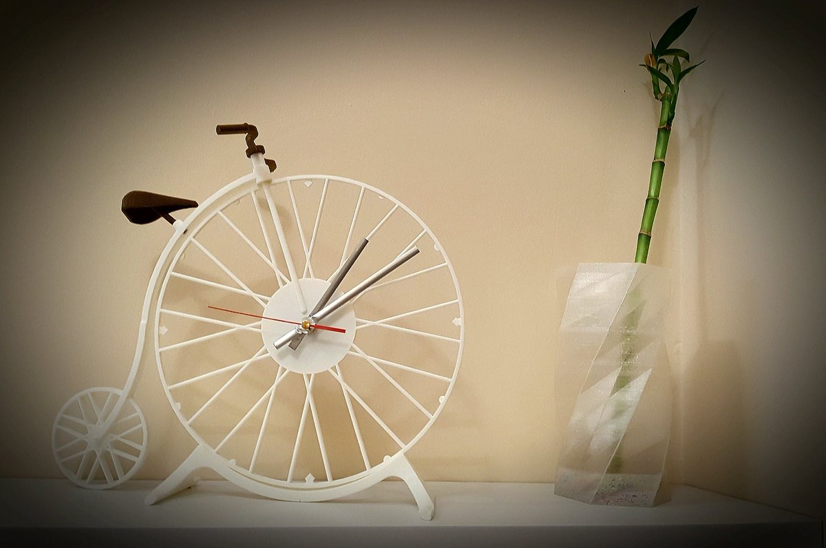 AsturMaker's tweet photo. Seguimos creando rincones con #encanto, gracias a la #Impresión3D 🔝😍 ==》 #bike #clock & #twisted #vase, #3DPrinted by @AsturMaker in #PLA3D850 + #PLAWood + #PETG #3DPrinting #3D #thingiverse #CR10S #home #decor #FabricaciónAditiva #AdditiveManufacturing #Gijón #Asturias https://t.co/SrnY1YB1AX
