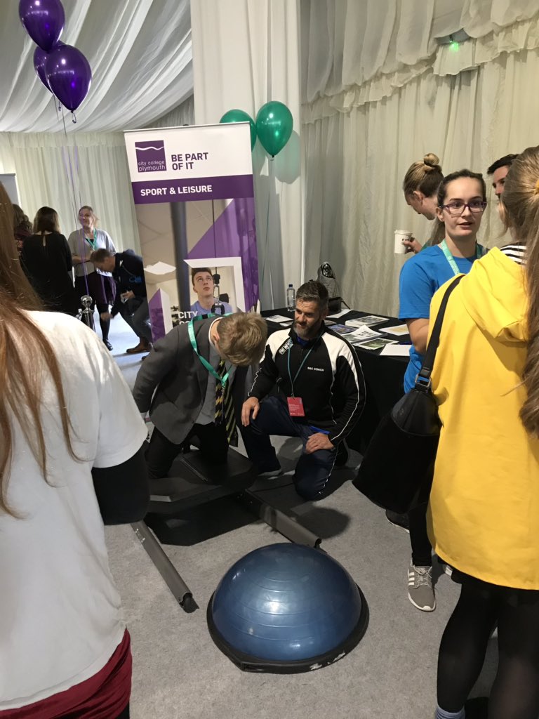 PlymSTEM's tweet photo. How do you think you’d do with a controlled fall? We’re looking at how potential hamstring imbalances could be detected and injury risks minimised. @cityplym @NextStepsSW @PlymUni @PlymUniApply #LoveOurColleges https://t.co/M5Gy7oVWCc