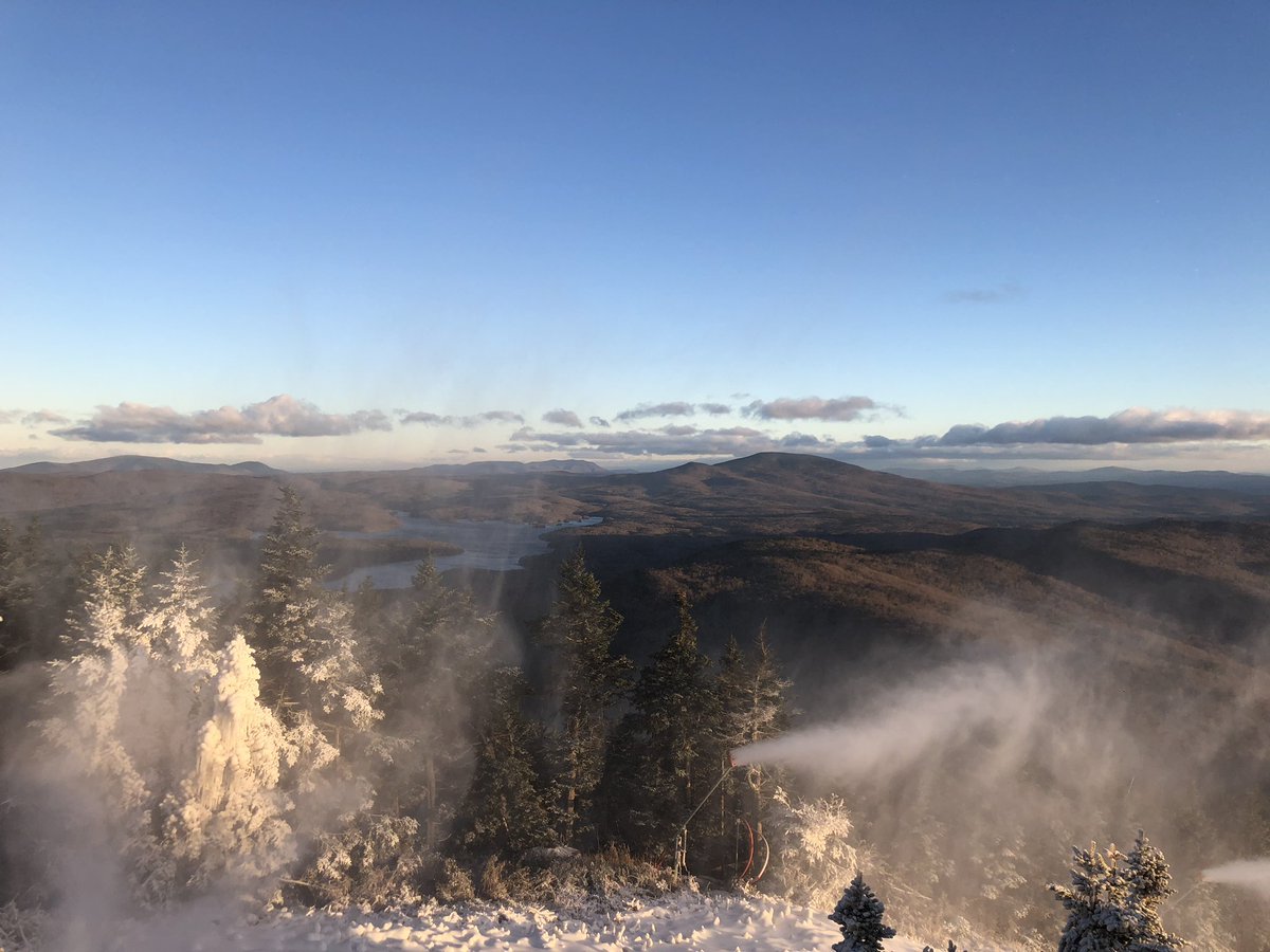 mountsnow's tweet photo. It’s on!
Snowmaking season has officially begun here at Mount Snow.
#welovesnow https://t.co/VStTlSF8LK