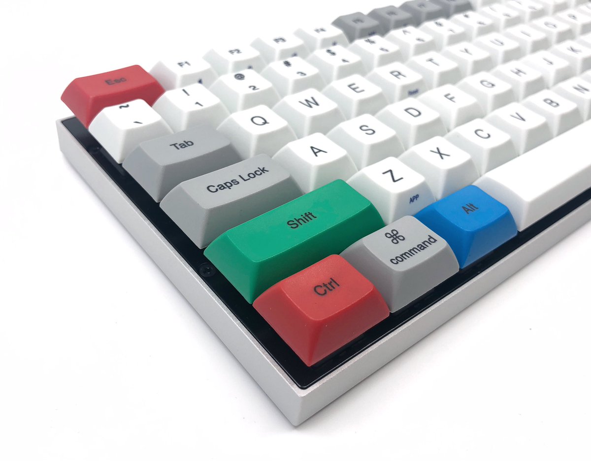 CoderKit's tweet photo. #Vortexgear Race3 came in. Loving those coloured modifiers and those keycap profiles are comfy as. #MechanicalKeyboard https://t.co/4mI9Ses8cB