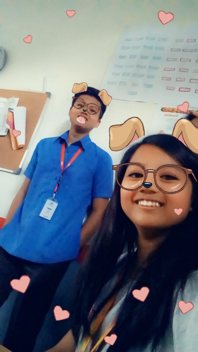 lantayan13's tweet photo. Ayeeiiee...with my love ones😂
De joke lng...with friends and Math LF😍😂 https://t.co/9FYEdCDfqX