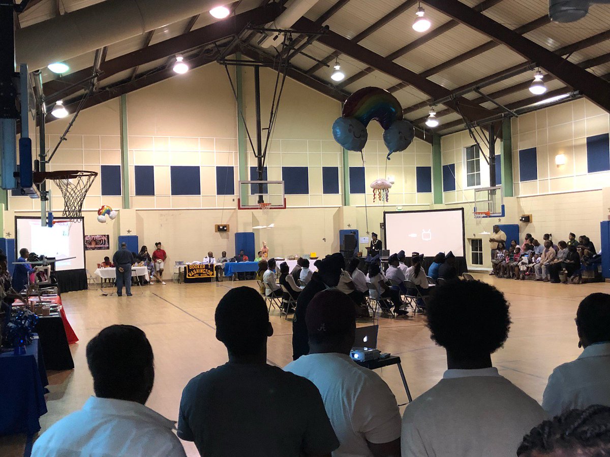 nSideApp's tweet photo. On Tuesday evening, Account Manager Alan Bentley was at the Macon County School District Wide Open House, showing off the power of nSide and nSide|Fleet to parents and friends of the district. #schoolsafety #theschoolsafetyplatform #nSideFleet #nSideMapping https://t.co/X3jOEf8Ef5