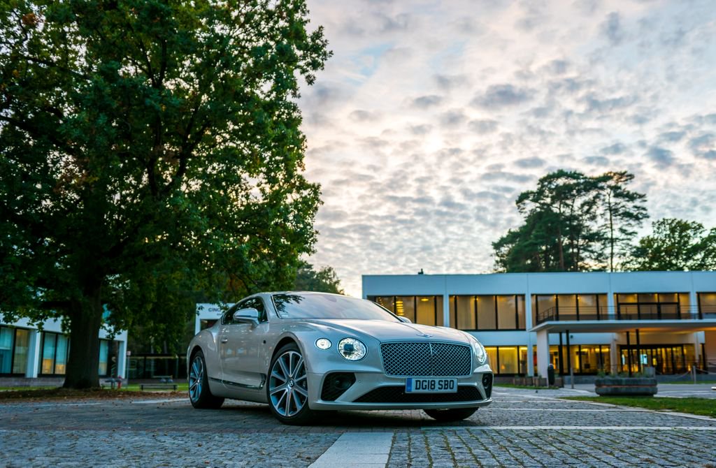 The Belgian automotive magazine Autogids/Le Moniteur Automobile visited Dolce La Hulpe Brussels earlier this week for a video-shooting of the new Bentley Continental GT.

Are you looking for a venue off the beaten tracks to showcase a new model?
Call us at +32 (0) 2 290 98 24