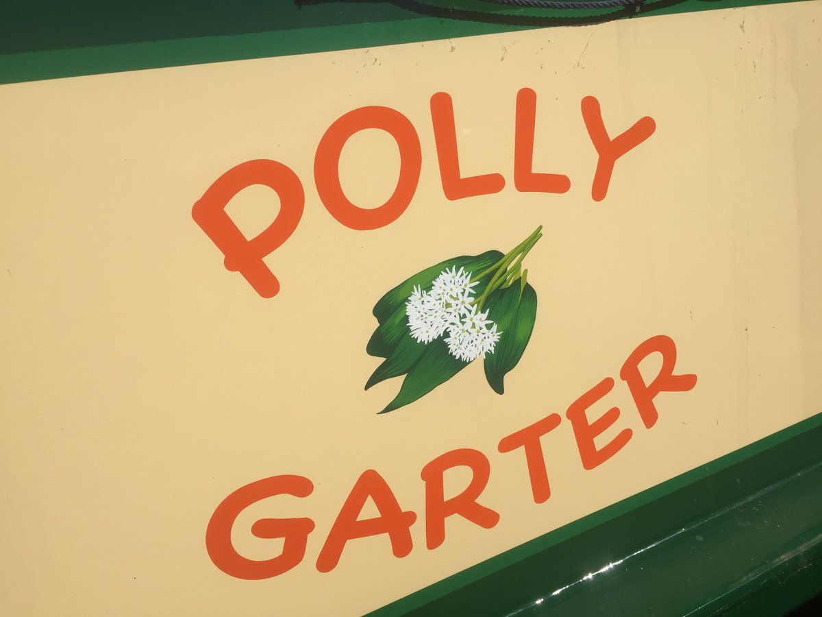 One more recent boat job. Again vinyl lettering with hand painted bunch of wild Garlic #Wepaintboatsandsigns