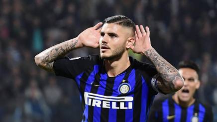 Gazzetta_it's tweet photo. #SerieA, #Inter, #Icardi: "Ho scelto di restare. Rinnovo? Troveremo intesa". E sul paragone con #Higuain https://t.co/YVrqcWBJzs #serieA #inter https://t.co/xDm7lyyycX