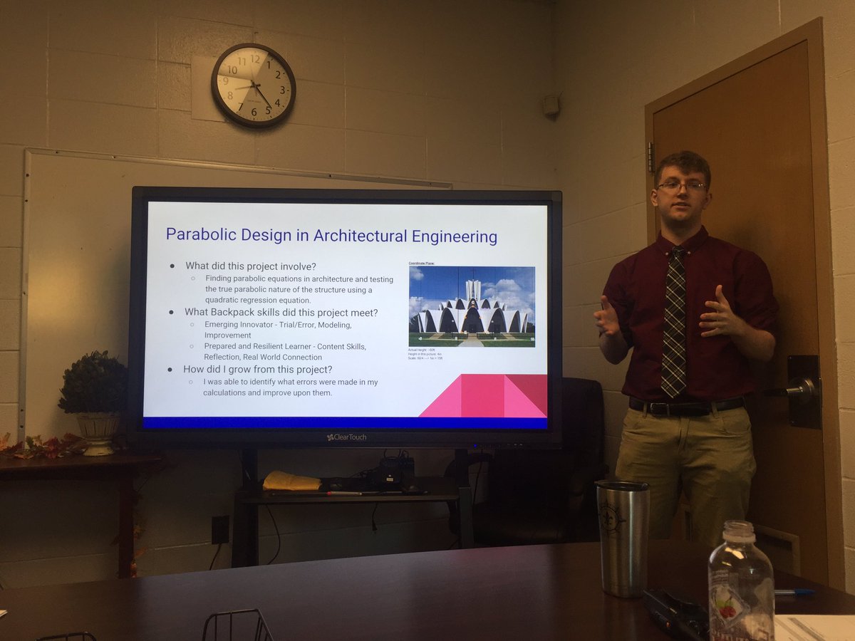 Brown_Principal's tweet photo. Taylor Hunt is @mybrownschool 1st senior to present his @JCPSBackpack academic defense! He set the bar very high for the rest of the class. #JCPSbackpack @JCPSAsstSuptHS @daniellewashb @KEBelcher @kids_inspire https://t.co/0ci7EjUElY