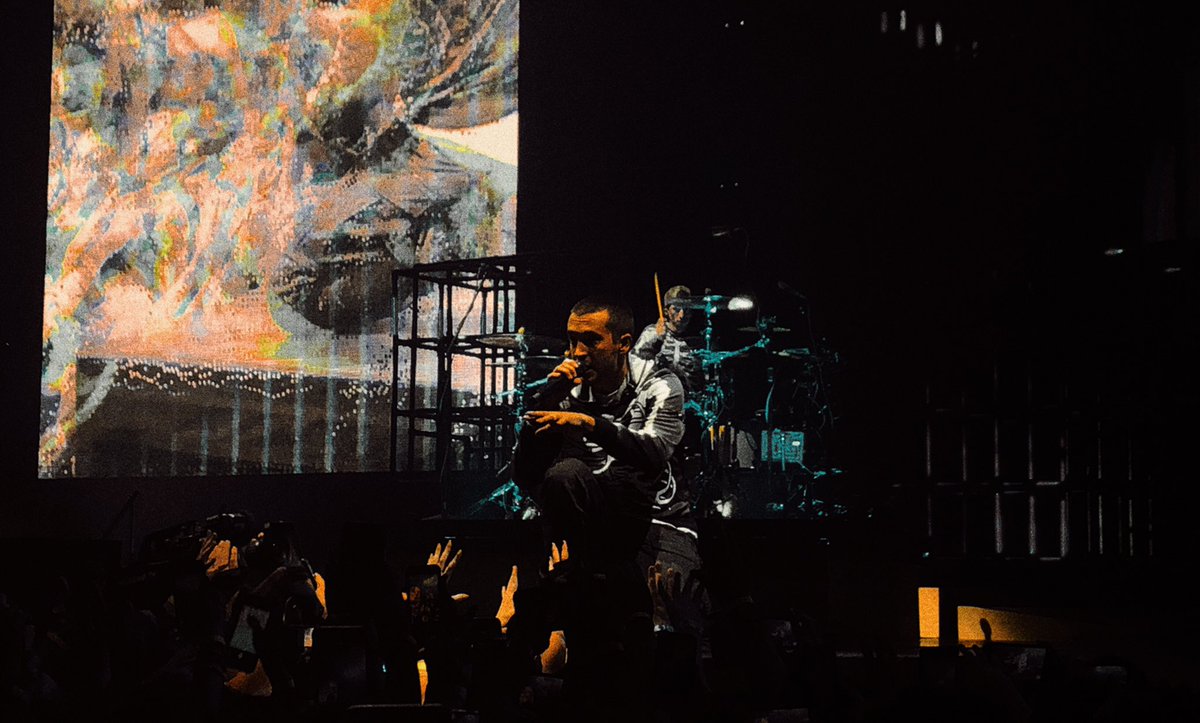 bigsgonetoparis's tweet photo. Thank You Again ||-//     #BanditoChicago  #BanditoTourChicago https://t.co/mha68kS7iJ