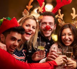 HarborRoomMa's tweet photo. Good friends &amp; good cheer, it’s going to be that time of the year! Book your family and friends holiday party at The Harbor Room. #holidayz #HarborRoomGloucester #NorthShoreEvents #WaterViewEvent #GloucesterMa #bostoneventspace #event https://t.co/OTtUntBKpq