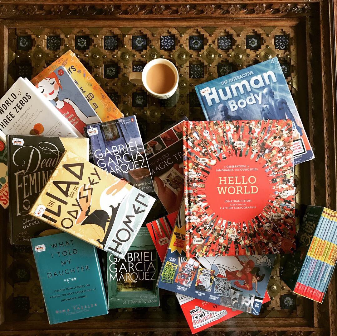jabberwocky_84's tweet photo. I wasn’t supposed to buy any more books, till I read the ones I already own, but I did anyway.
#ohwell #ineedhelp #bigbadwolfbookssale #highlyrecommended #booksbeforelooks https://t.co/bJ1X7OqRL4