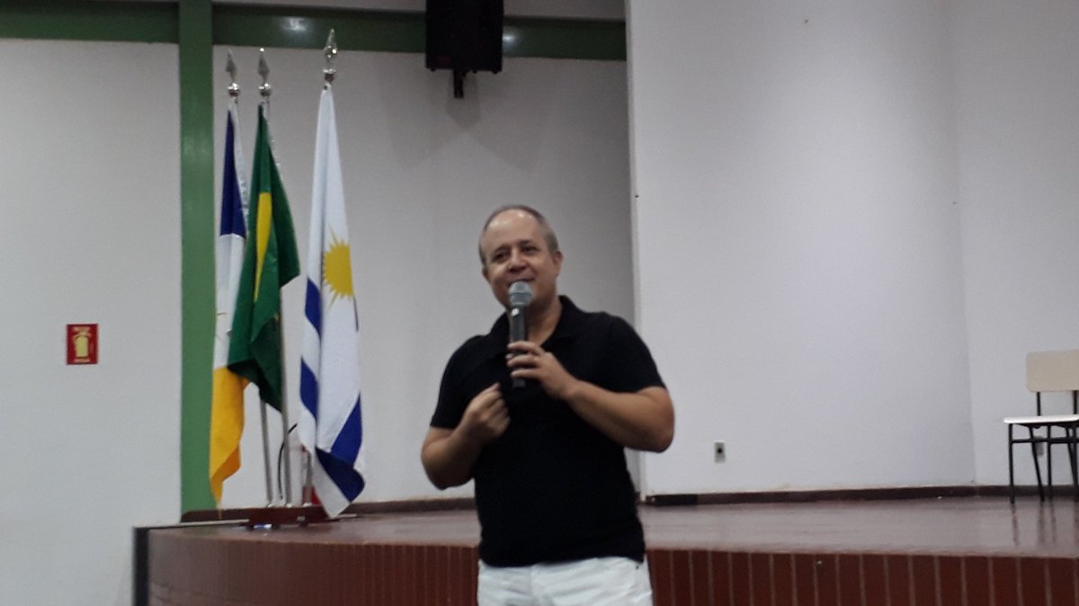 cidadepalmas's tweet photo. O mundo mudou e continua mudando! E agora? Quem veio à #Fecit2018 aprende sobre o papel da tecnologia. A palestra é apresentada pelo professor Roberto Morais com o tema "Ciência, Tecnologia e Sustentabilidade para redução das desigualdades - O futuro é hoje!". https://t.co/38kjVbvWxs