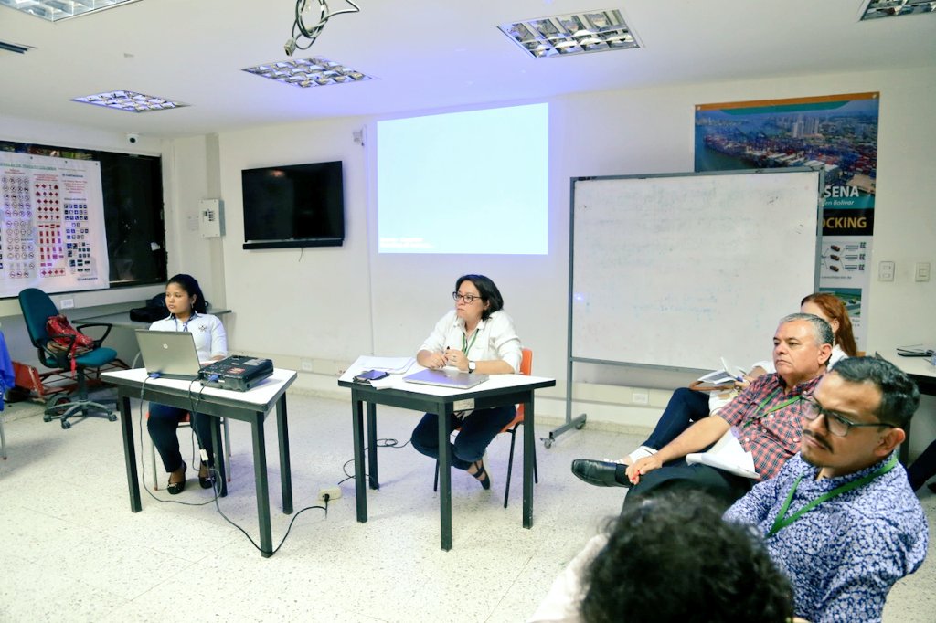 Farid_Figueroat's tweet photo. Hoy concluye el l Encuentro Nacional de Investigación Pedagógica promovido por la Escuela Nacional de Instructores del @SENAComunica-DFP. Grandes experiencias compartidas y nuevos retos han quedado de este espacio que divulga los saberes y conocimientos pedagógicos del #SENA https://t.co/sErahwm2Yt