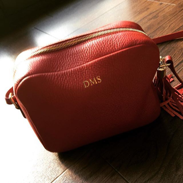 StylingMumLife's tweet photo. So who would like to see a picture of my new bag 🤣⠀
⠀
What an awesome birthday present 🎁 from @gabriellevbeaumont and @ami3001 I’m totally in love 💕⠀
⠀
#presentsplease #birthday #birthdaypresent #mumbag #mumlife #bagstagram #fashionover30 #fashio… https://t.co/XG1L0W9h5h https://t.co/K8eIyI0Djh