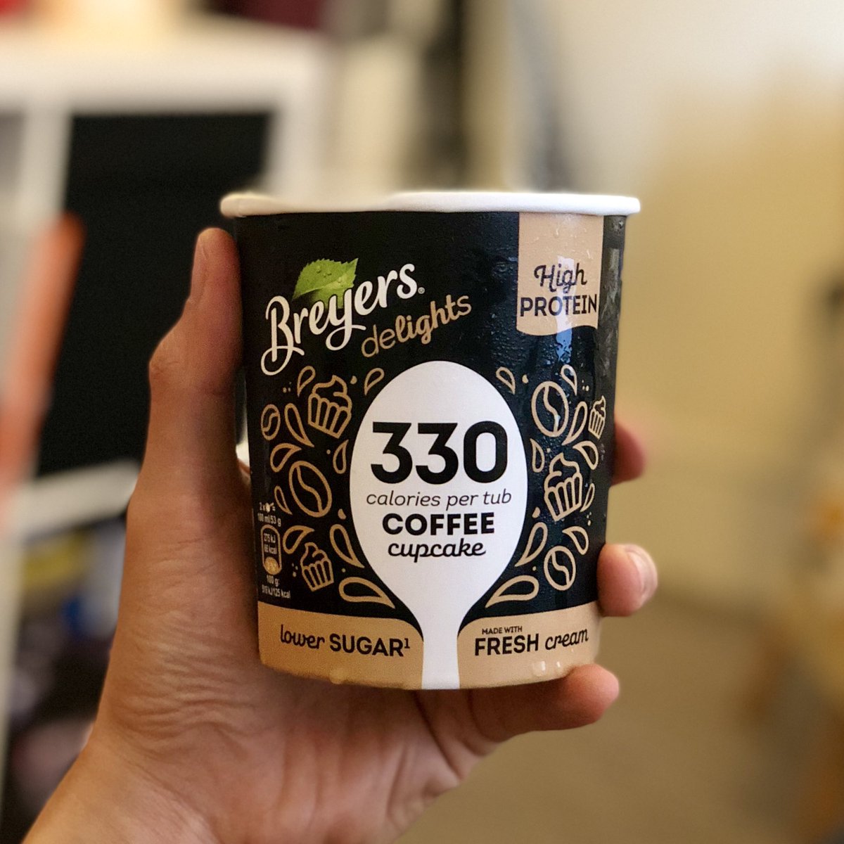 inspchin's tweet image. My new @breyersdelights favourite!! #CoffeeCupcake #ImpossiblePossible