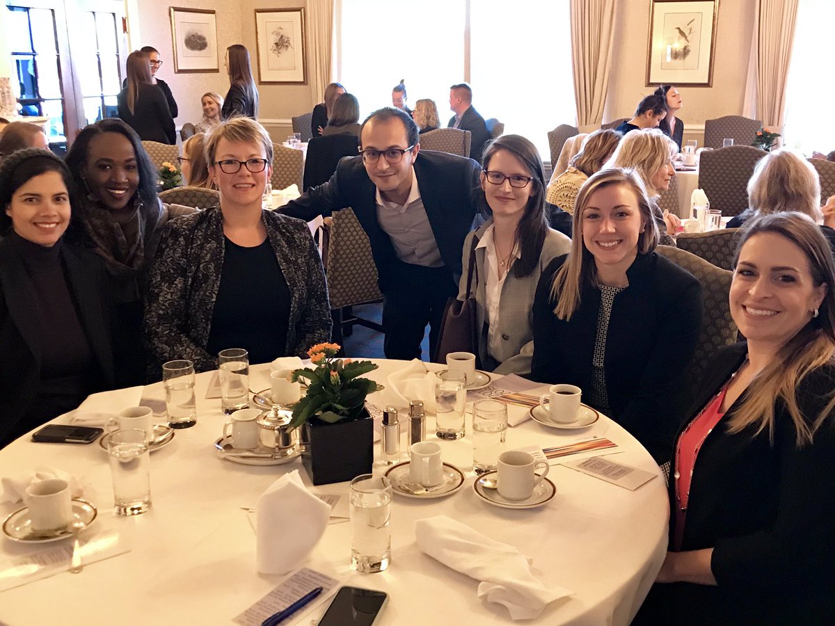 JuristesPower's tweet photo. @JuristesPower Déjeuner des personnes FAEJ - LEAF Persons Day Breakfast 2018 #PDB2018 #PersonsDay @LEAFOtt https://t.co/3TXgQJ1HuY