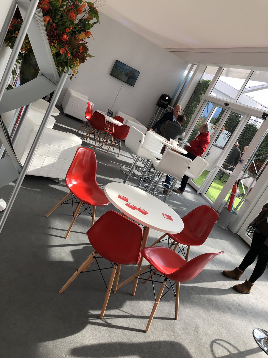 FurnitureHireCF's tweet photo. Some of our furniture looking fab on the @gleventsuk stand at the @TheShowmansShow 😍 thanks guys! #showmanshow https://t.co/xGJfn5XW5W