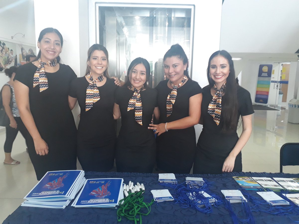 LuzCanellaTsuji's tweet photo. A punto de arrancar con la profe @ULearnPR! 😃 #IXCongresoAlacaurp #RRPP #UNUR #SantaCruz #Bolivia https://t.co/vS1VLOHR82