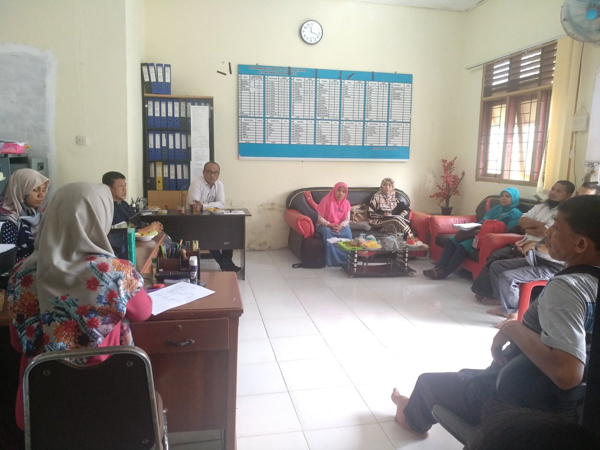 Ulil59159745's tweet photo. Penyelesaian masalah di Desa Alue Deah Teungoh yg di dampingi oleh tim PLD,PD dan TA https://t.co/laWJCHfaJz