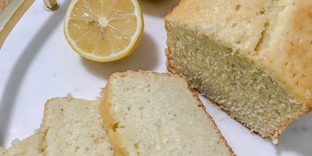SugarDefined's tweet image. ☀️ Rise and shine! 

#breakfast
#lemonbread
