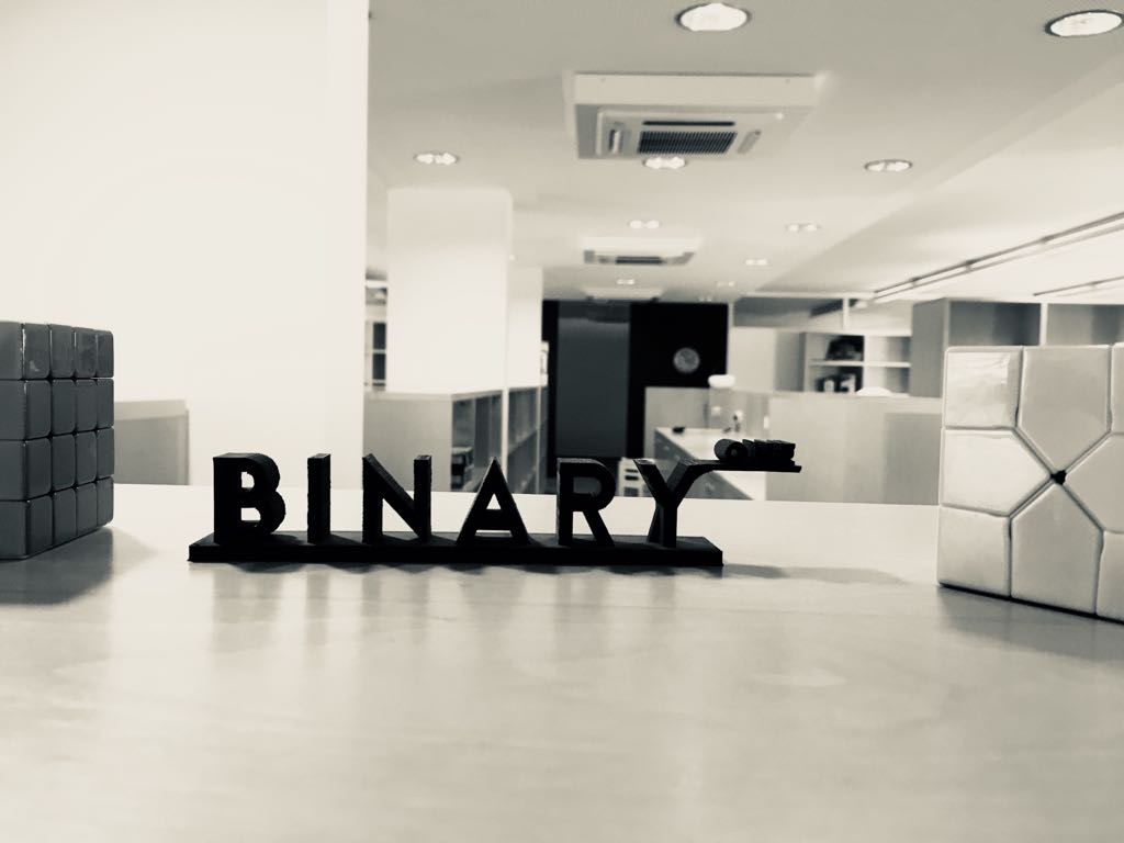 binaryone_'s tweet photo. Entwickler gesucht.
Du bist Informatiker, Webentwickler, Wirtschaftsinformatiker &amp; willst bei Web-, App-, VR- oder AR-Projekten mitarbeiten? Dann bewirb dich jetzt unter: one@binaryone.ch https://t.co/4E5W0pZgIU