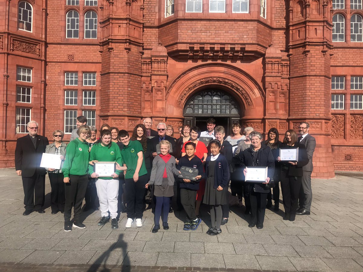 Riz125's tweet photo. Credit Unions of Wales Awards 2018 with the winners and colleagues #ICUDay #ilovecu #dreamsthrivehere #Cardiff #CreditUnion #ValeOfGlamorgan #abcul #Credit2Wales #CredidyGymru https://t.co/fsovuTUdPl