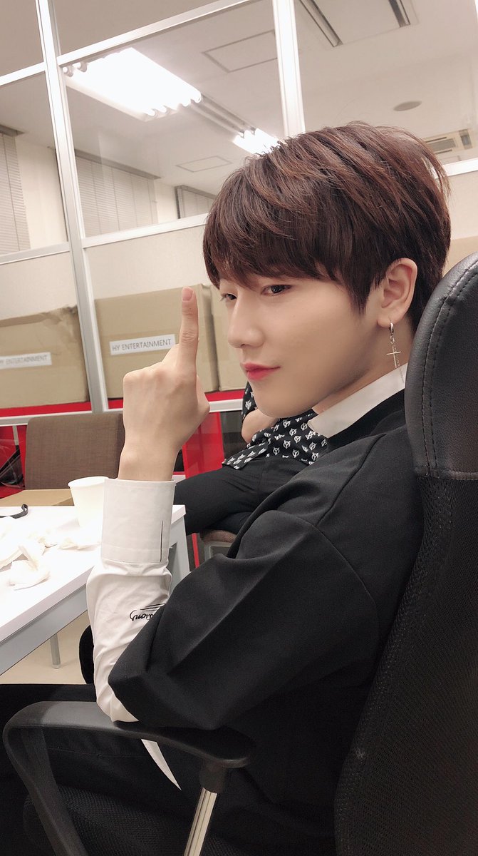 XENO_T_twt's tweet photo. #상원
훗 나란 놈이란 https://t.co/mL5uRfn6X0