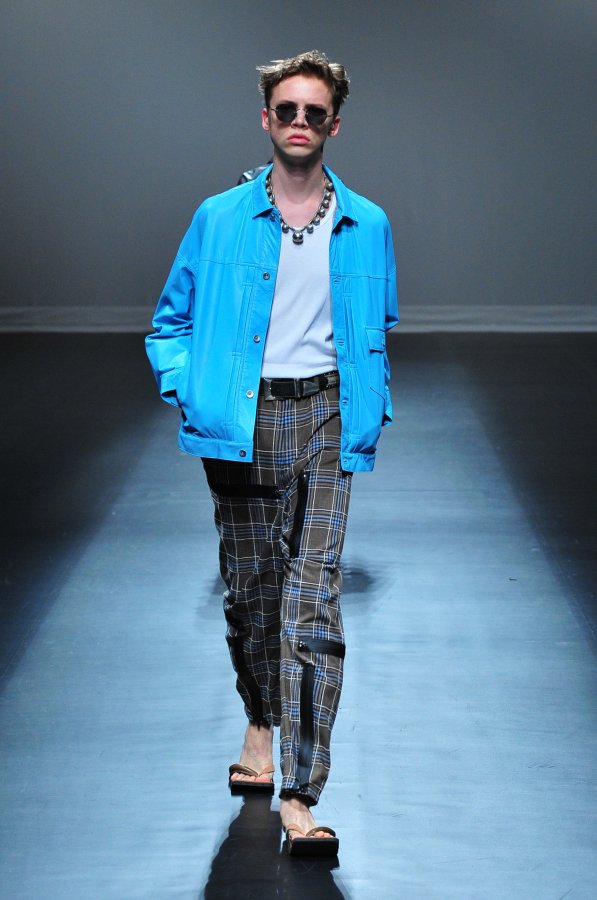 RakutenFWT's tweet photo. [ Information ]#AmazonFWT Collection Report | MUZE [JP]https://t.co/Ah4AJfgHnz [EN]https://t.co/p64jpUa1zH   #AMFWT #fashionweek #ファッションウィーク #tokyo #東京 #2019SS #2019春夏 #MUZE #ミューズ https://t.co/bpCgaNb0Ec