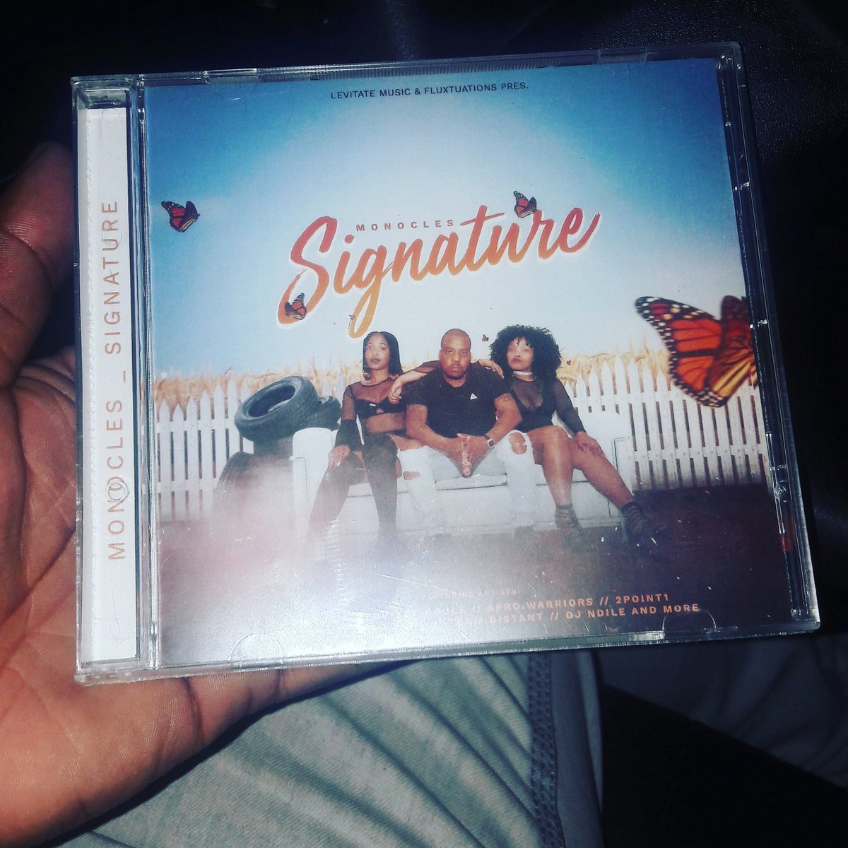 Monocles Welkom tweet media