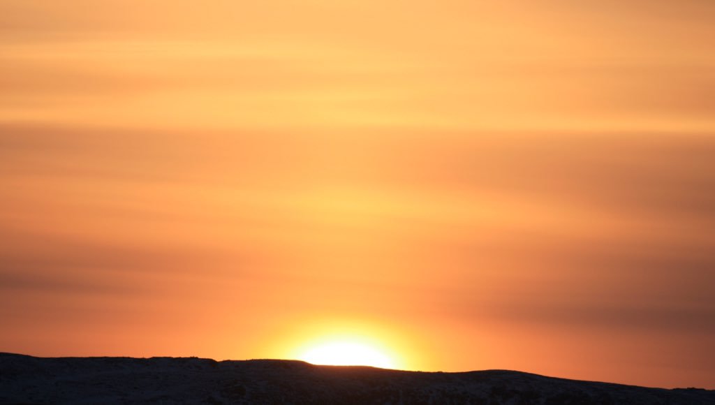 RunningBart's tweet photo. Fine morning, #Iqaluit. No matter how you look at it. https://t.co/F2uubXjRpo
