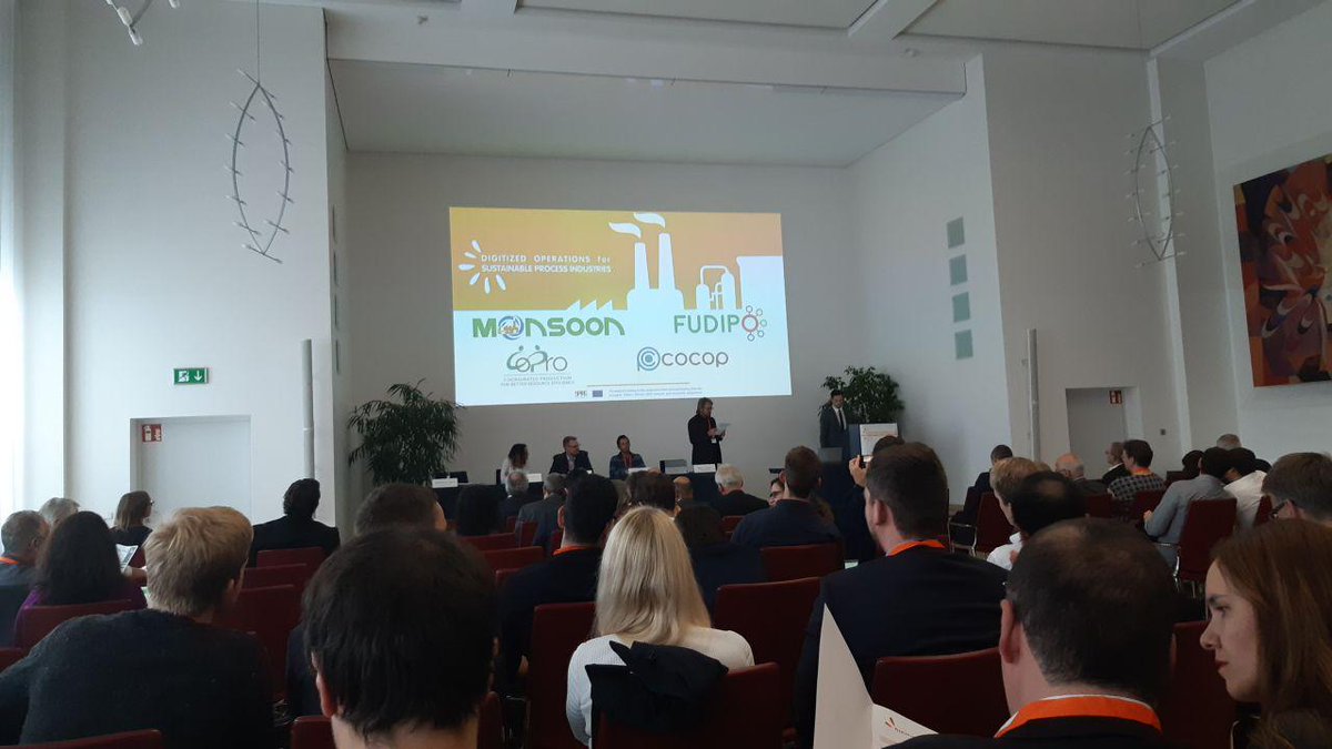 First technical session in #DigOp2018 <a href="/DECHEMA/">DECHEMA e.V.</a> <a href="/LinksFoundation/">Fondazione LINKS</a> @IsmbOnweb <a href="/FUDIPO_EU/">FUDIPO</a> <a href="/CoPro_Project/">CoPro Project</a> <a href="/CocopSpire/">CocopSpire</a> @SPIRE2030 <a href="/ros_aria/">Rosaria Rossini</a> <a href="/claudiopastrone/">Claudio Pastrone</a> <a href="/MarcoDi64655504/">Marco Dias</a>